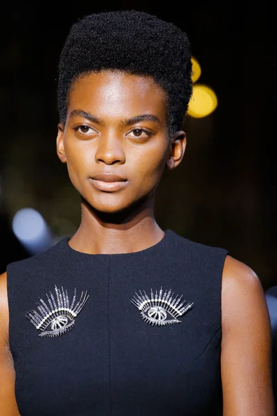 Look 25